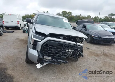 2024 Toyota Tundra Sr5 z USA, uszkodzony, nr VIN 5TFLA5ABXRX040047